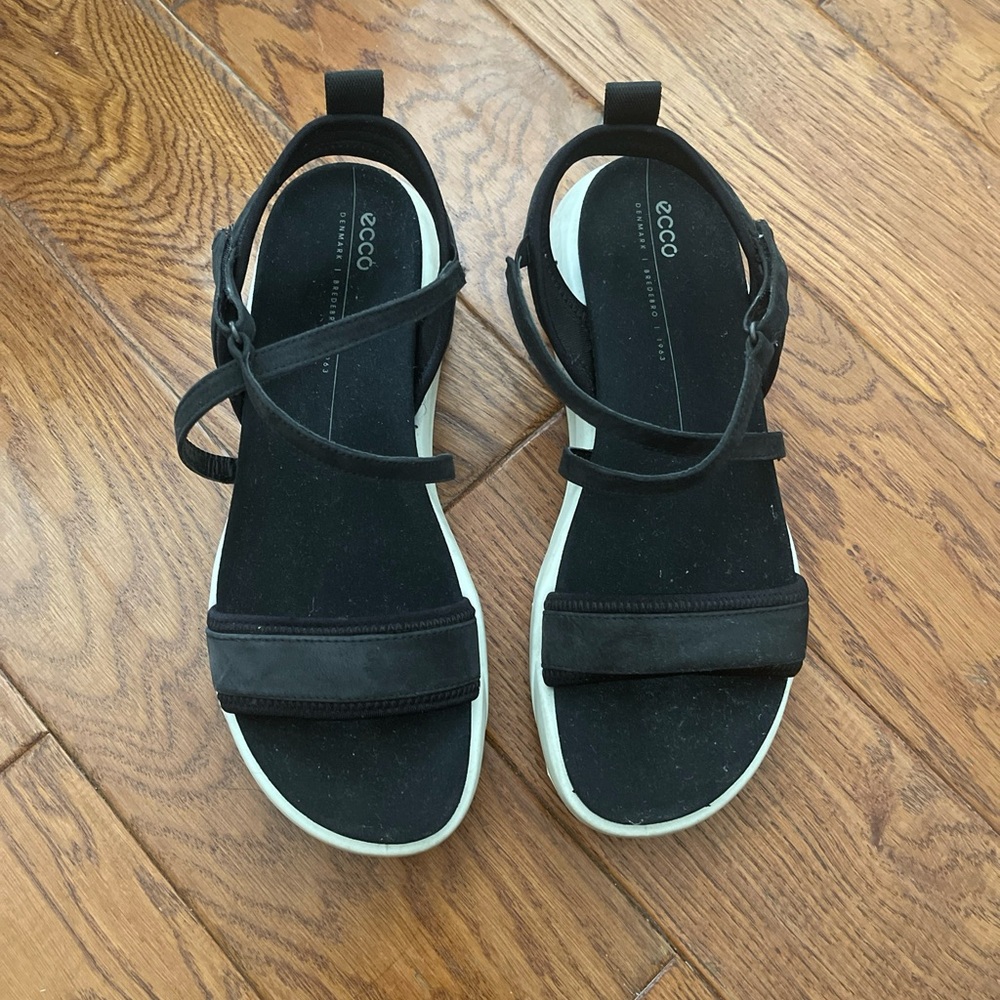 Ecco Black and White Women's Sandals